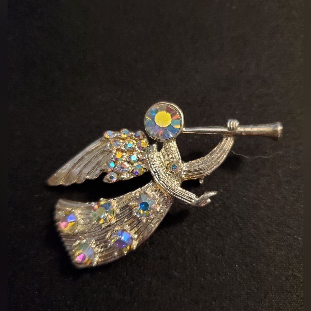 Trumpet Angel with Rhinestone Accents Brooch Brooche Pin